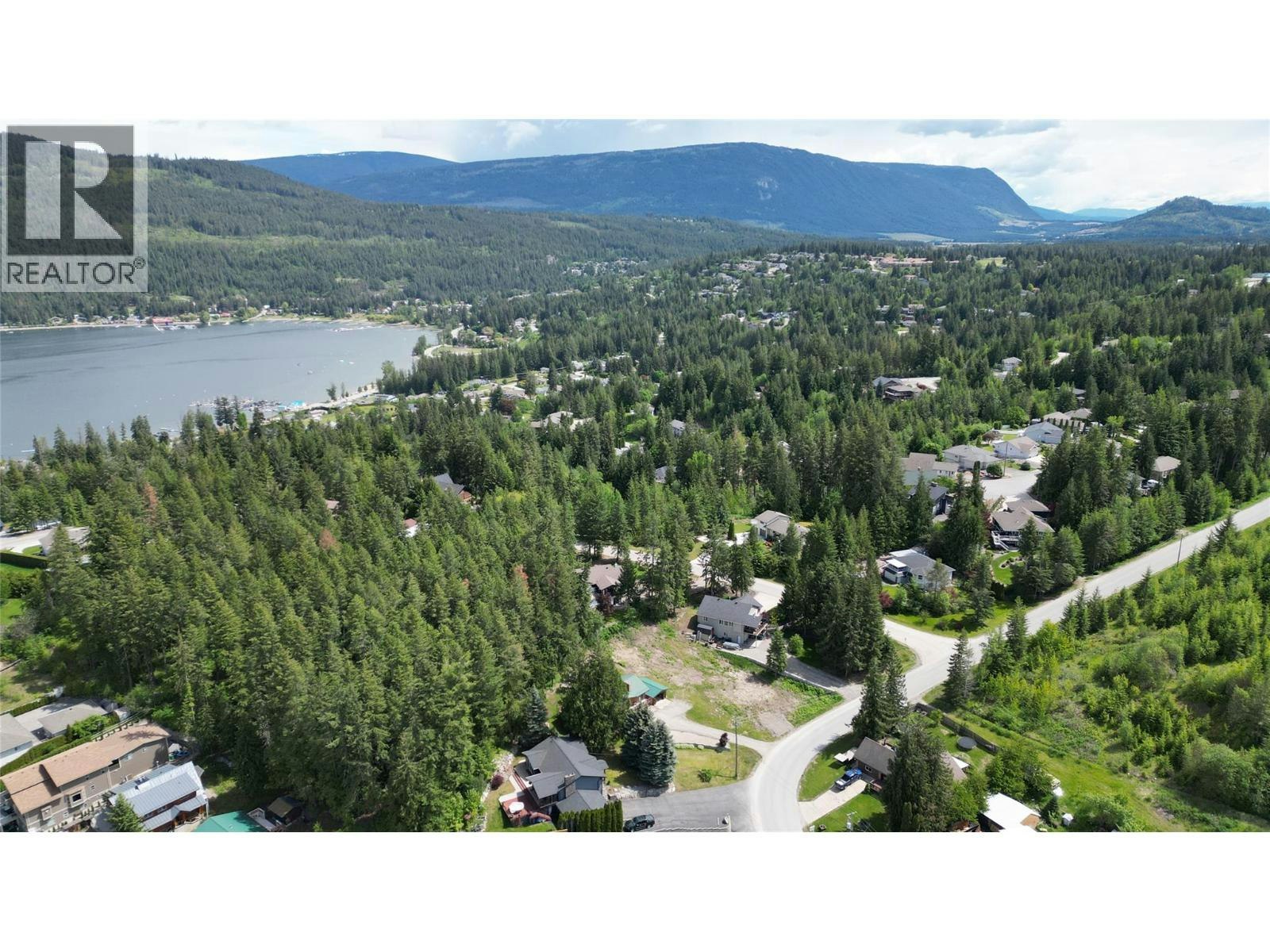 2902 Cedar Drive, Blind Bay, BC, V0E 2W2