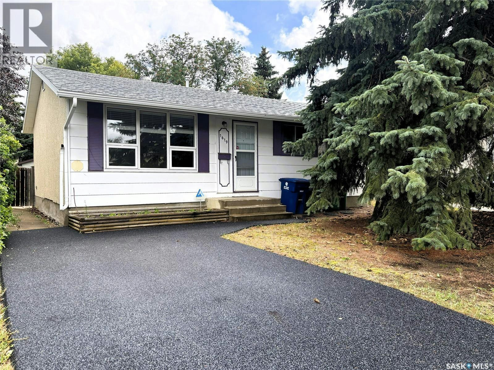 1619 Vickies Avenue, Saskatoon, SK, S7N 2P2