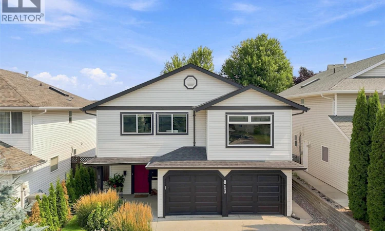 813 Regent Crescent
