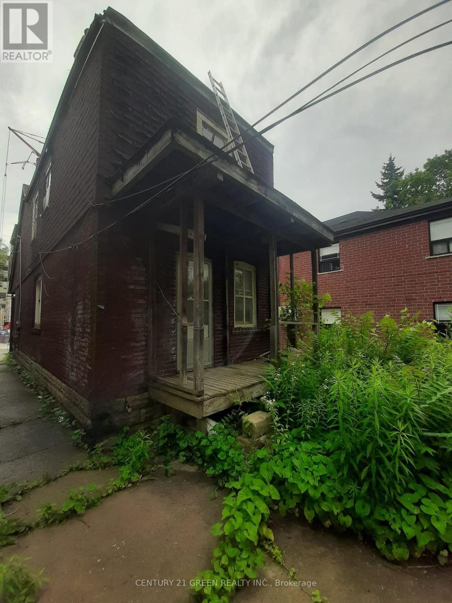 384 Coxwell Avenue, Toronto, ON, M4L 3B7
