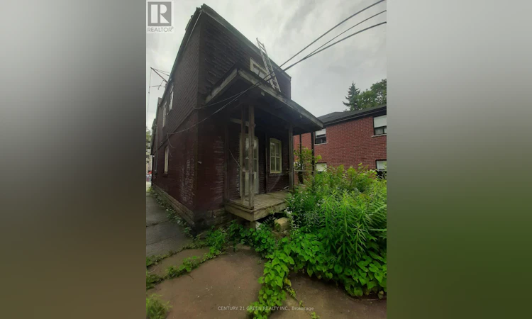 384 Coxwell Avenue