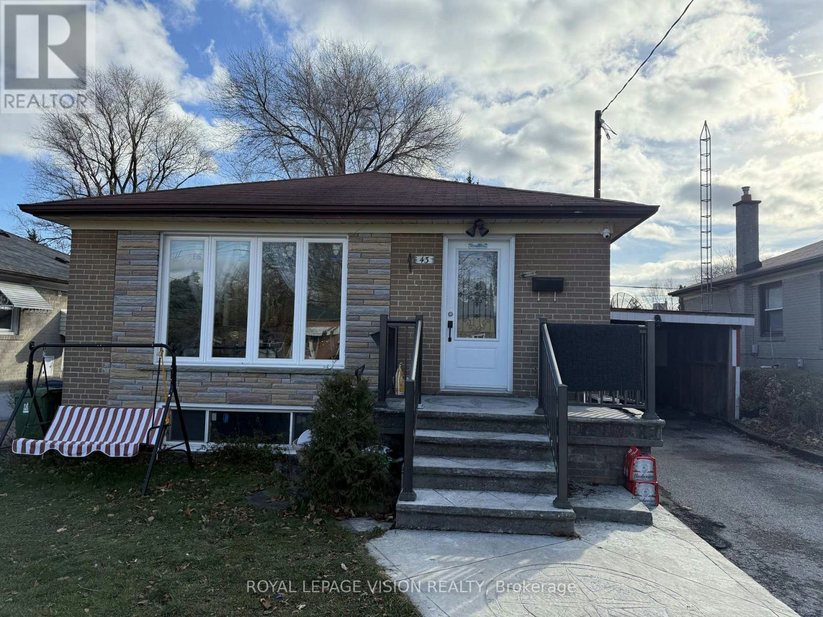 43 Par Avenue, Toronto, ON, M1G 2G5