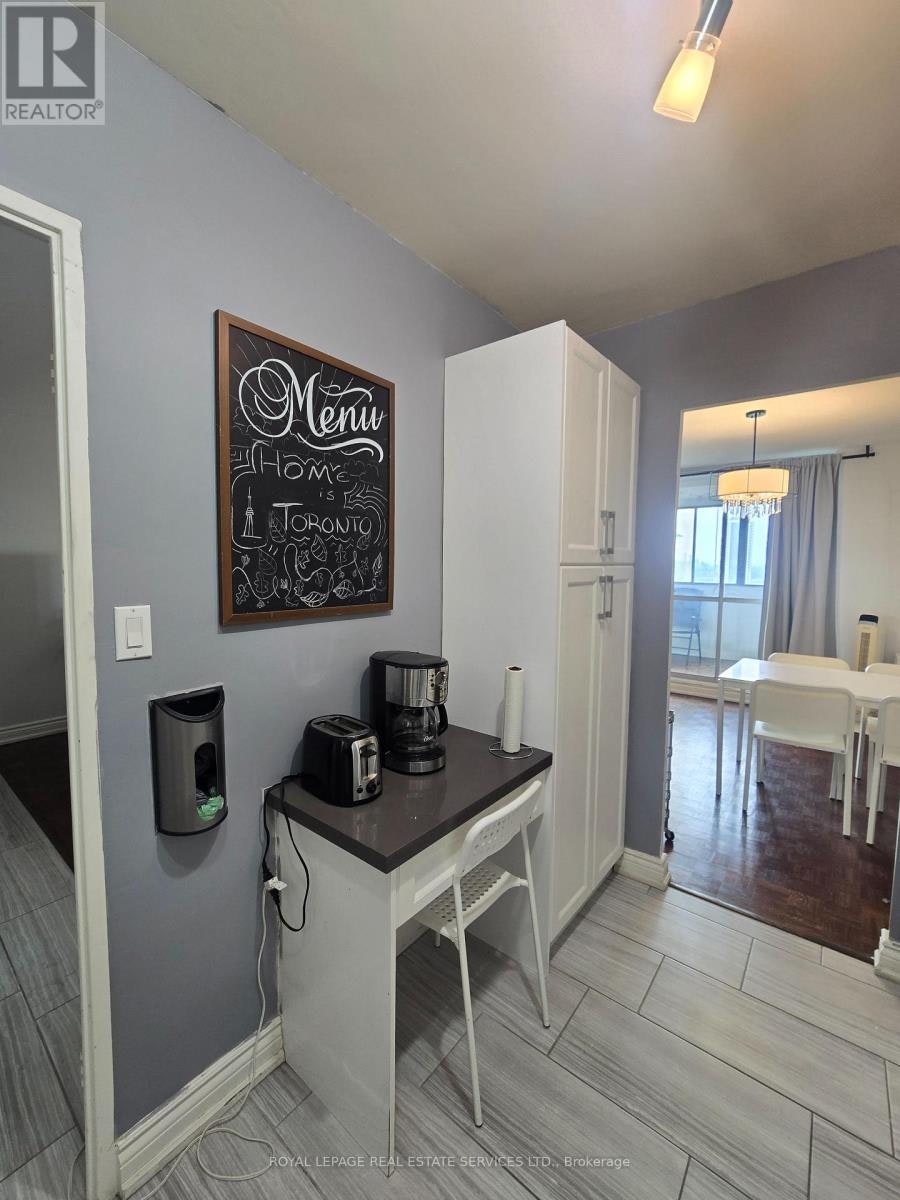 2614-1 Massey Square, Toronto, ON, M4C 5L4 - 14
