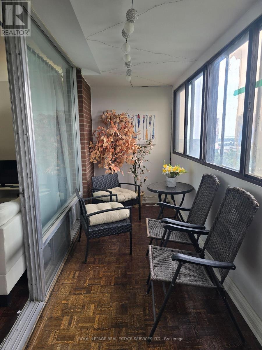 2614-1 Massey Square, Toronto, ON, M4C 5L4 - 17