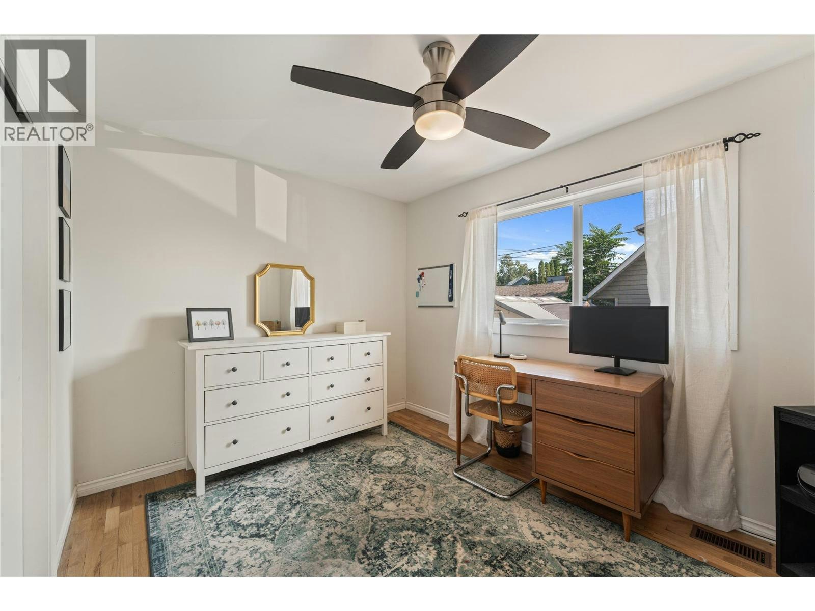 811 Martin Avenue, Kelowna, BC, V1Y 6V4 - 15