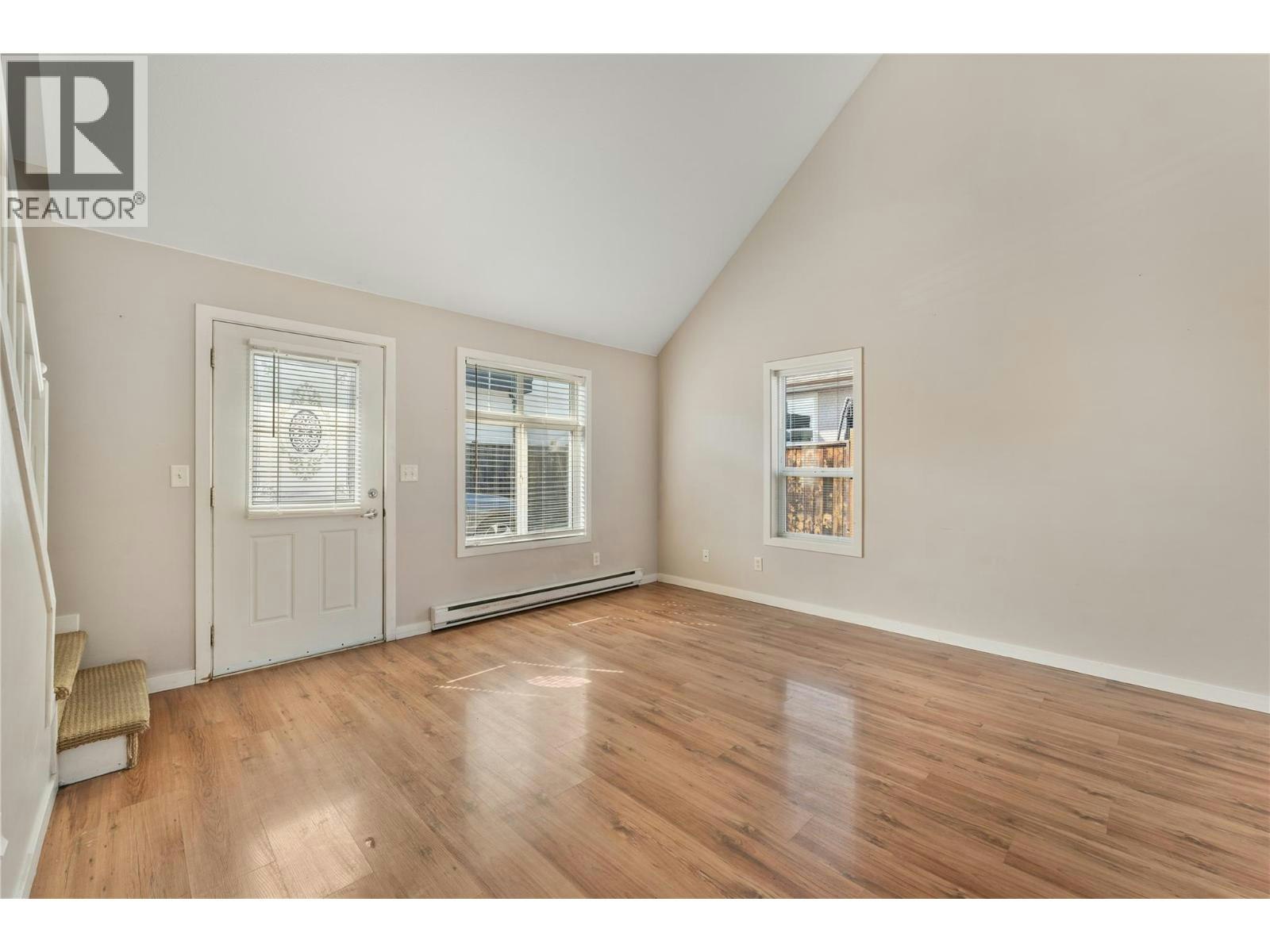 811 Martin Avenue, Kelowna, BC, V1Y 6V4 - 32