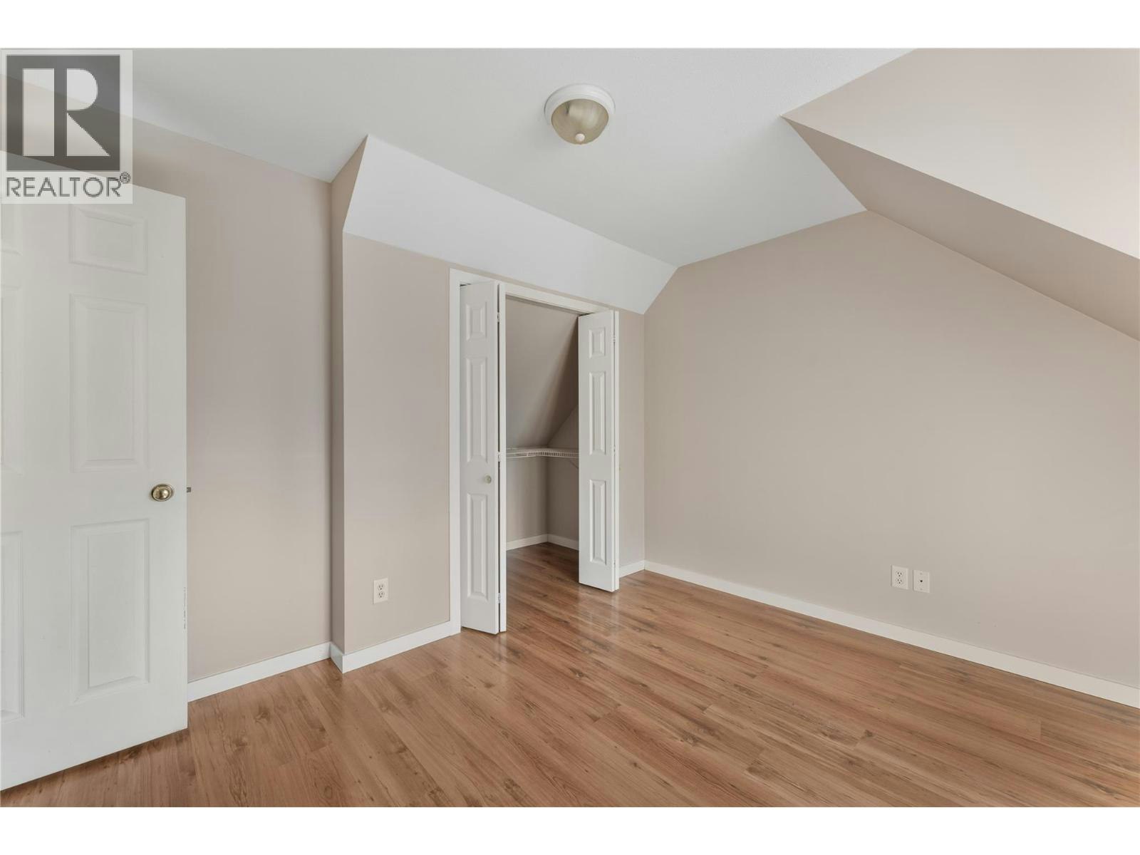 811 Martin Avenue, Kelowna, BC, V1Y 6V4 - 38