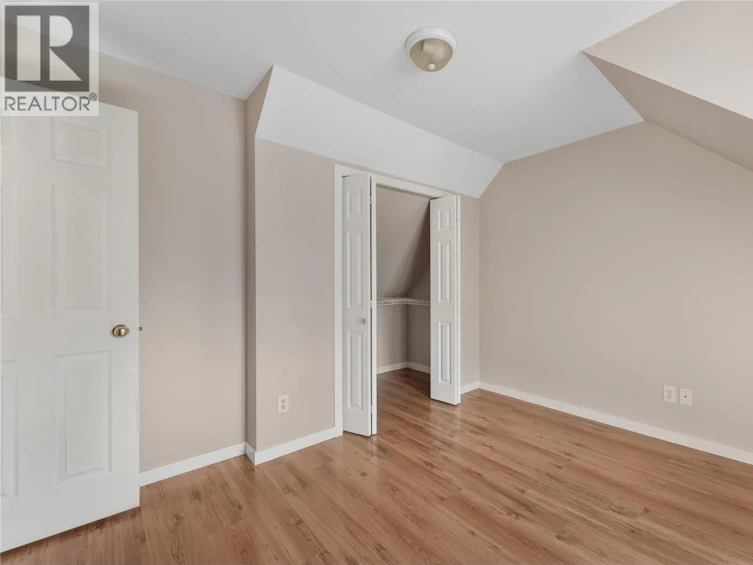 811 Martin Avenue, Kelowna, BC, V1Y 6V4 - 38