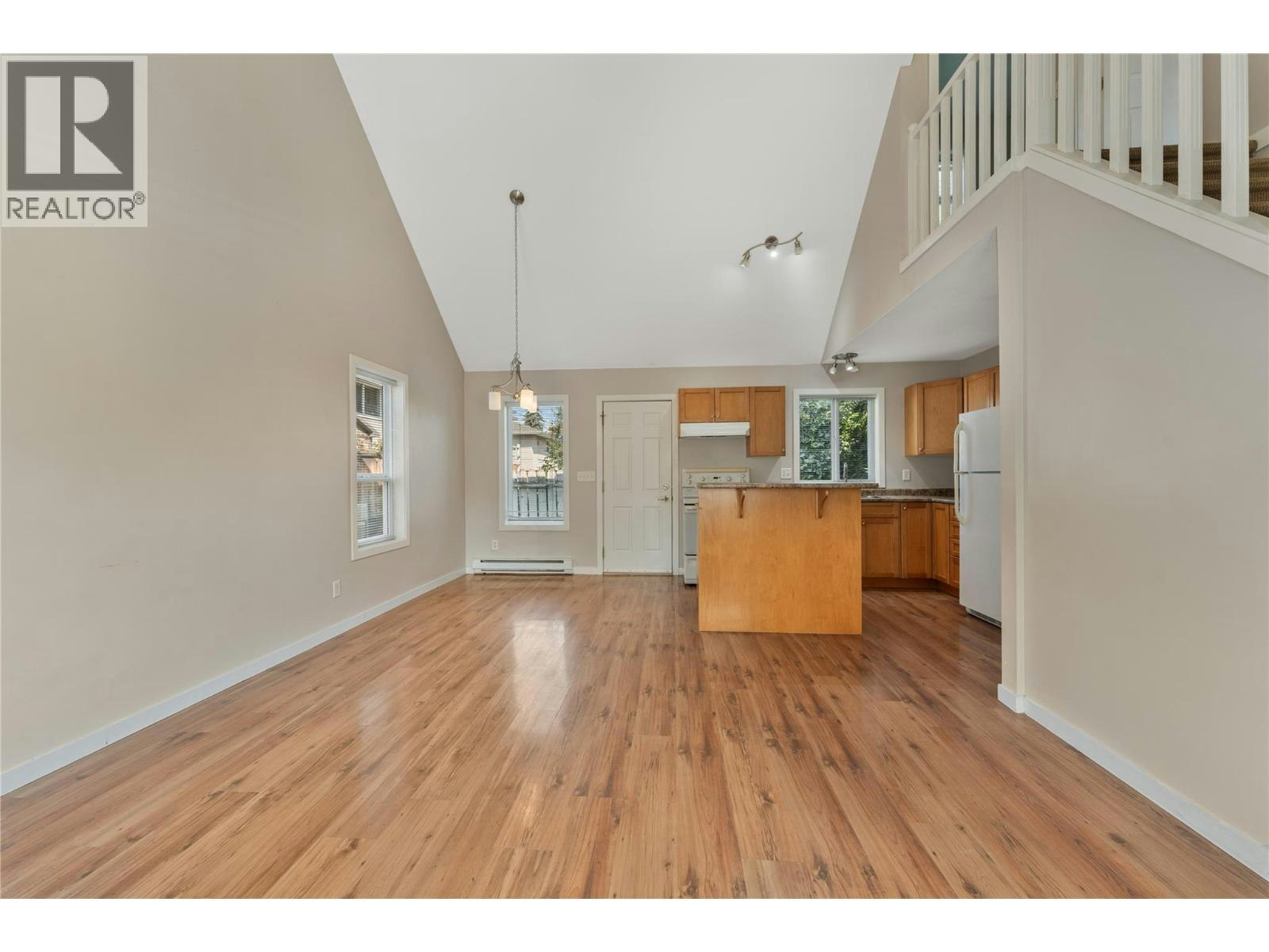 811 Martin Avenue, Kelowna, BC, V1Y 6V4 - 29