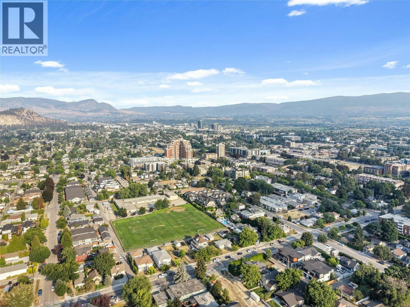 811 Martin Avenue, Kelowna, BC, V1Y 6V4 - 50