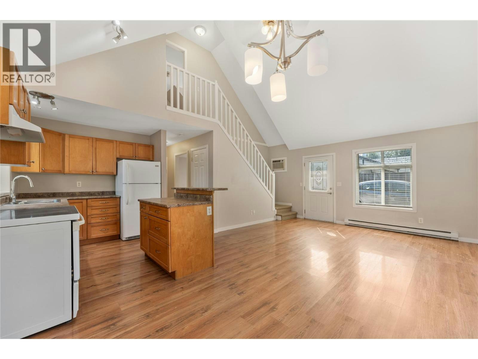 811 Martin Avenue, Kelowna, BC, V1Y 6V4 - 25