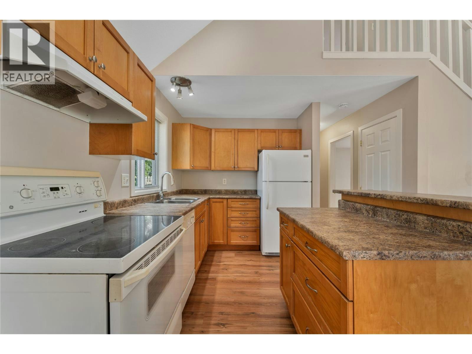 811 Martin Avenue, Kelowna, BC, V1Y 6V4 - 24