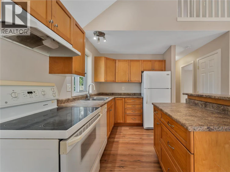 811 Martin Avenue, Kelowna, BC, V1Y 6V4 - 24
