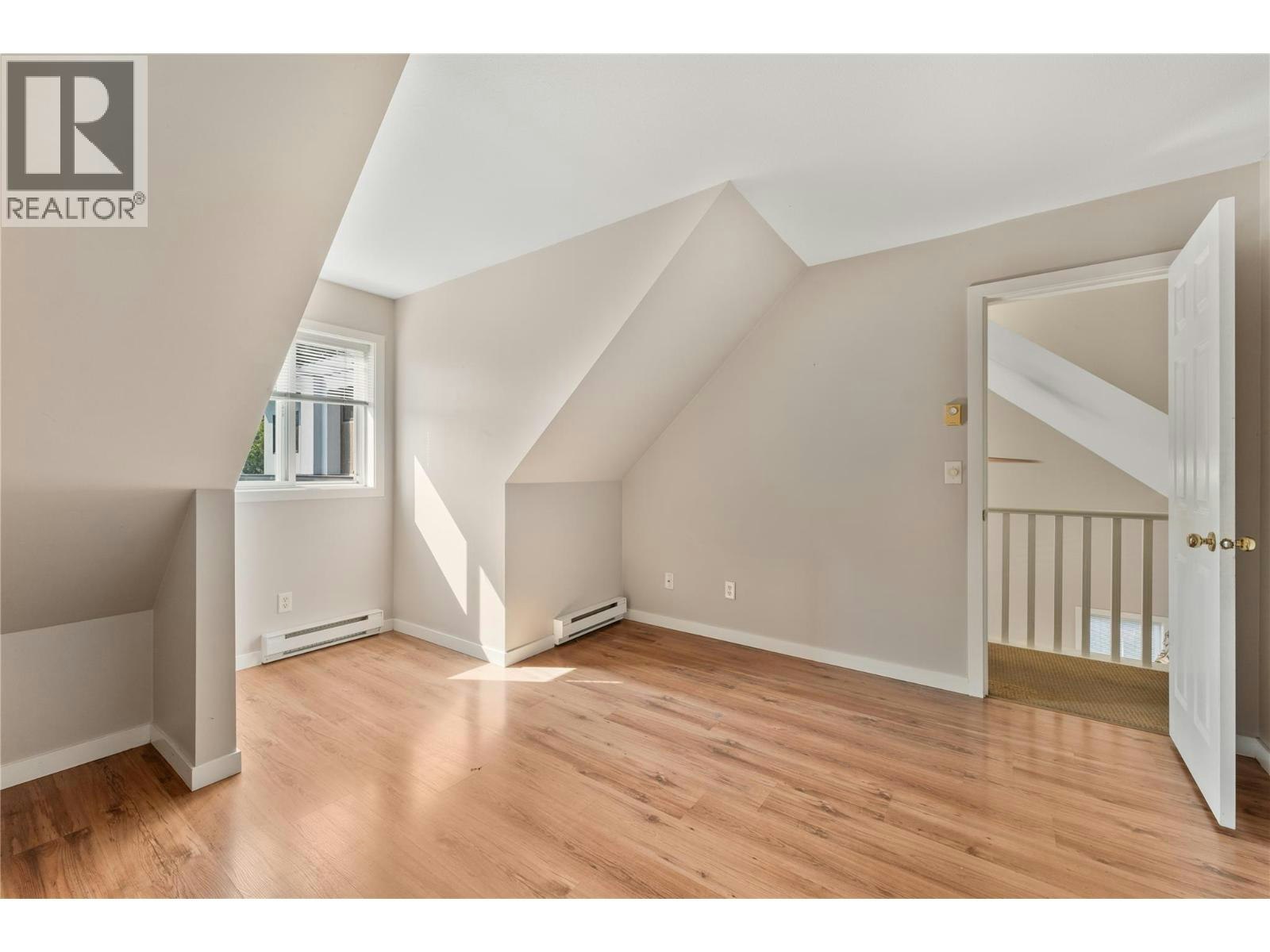 811 Martin Avenue, Kelowna, BC, V1Y 6V4 - 41
