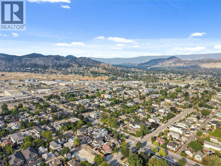 811 Martin Avenue, Kelowna, BC, V1Y 6V4 - 51