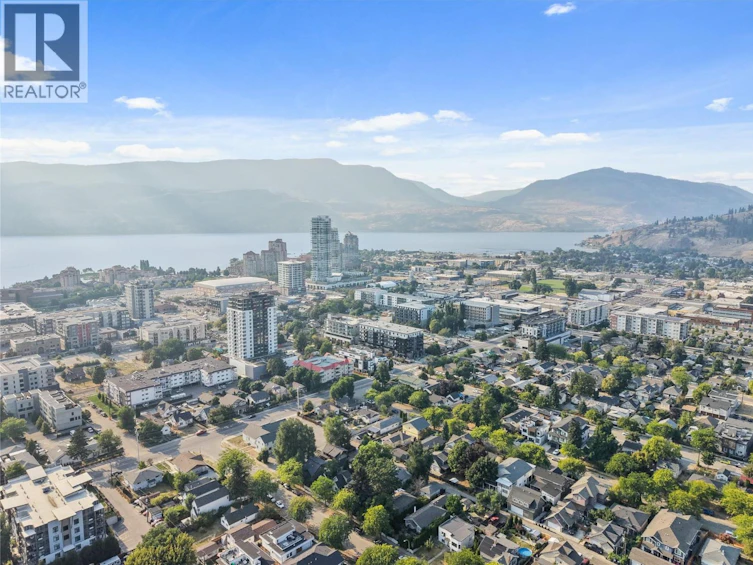 811 Martin Avenue, Kelowna, BC, V1Y 6V4 - 47