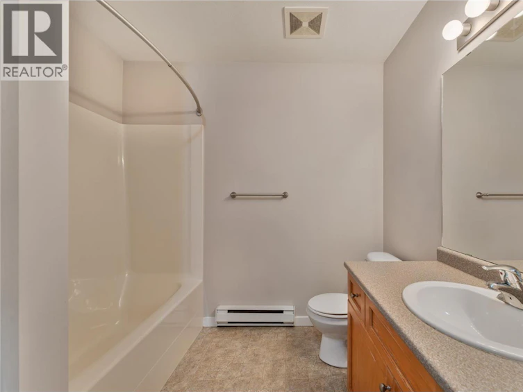 811 Martin Avenue, Kelowna, BC, V1Y 6V4 - 37