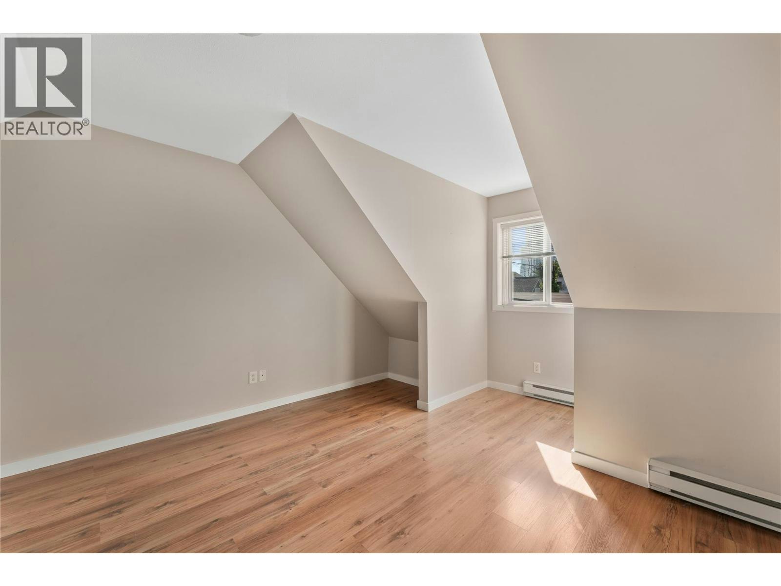 811 Martin Avenue, Kelowna, BC, V1Y 6V4 - 39