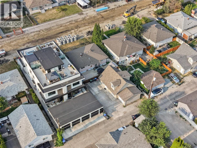811 Martin Avenue, Kelowna, BC, V1Y 6V4 - 55