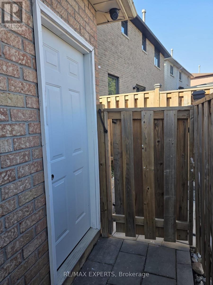 BSMT-20 Deer Valley Drive, Caledon, ON, L7E 2E3 - 2