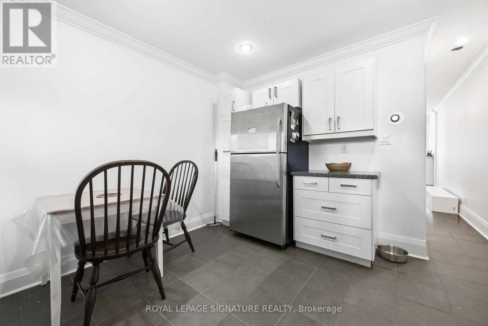 150 Elmer Avenue, Toronto, ON, M4L 3S1 - 14
