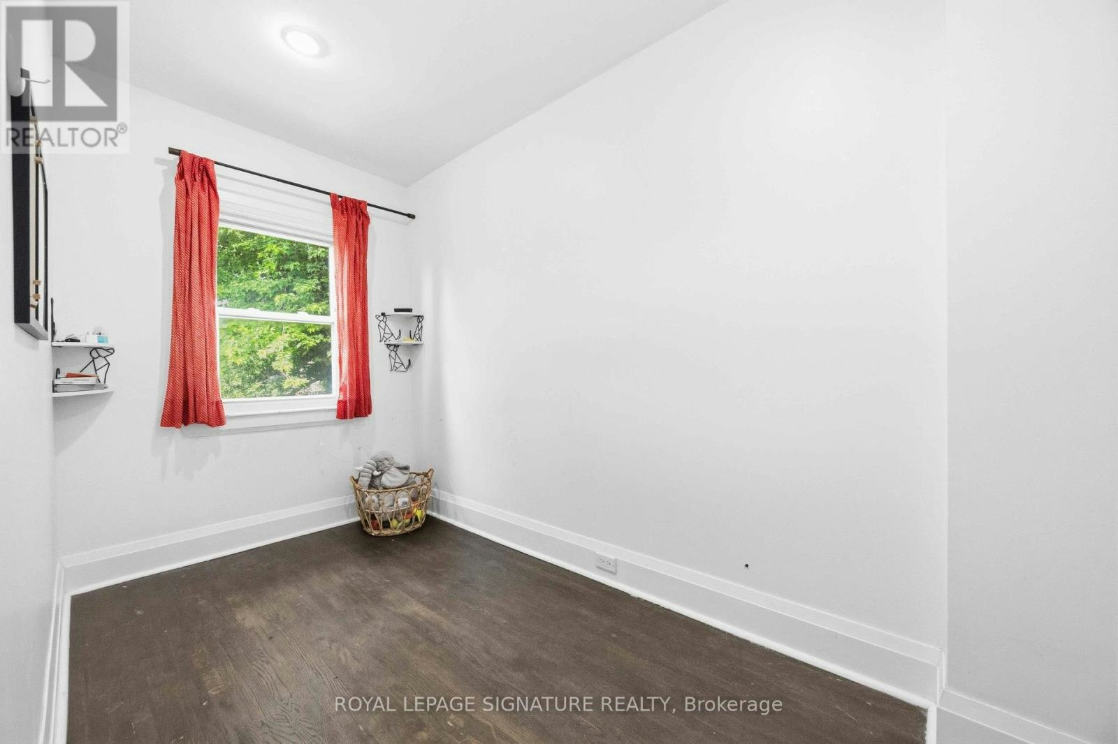 150 Elmer Avenue, Toronto, ON, M4L 3S1 - 18