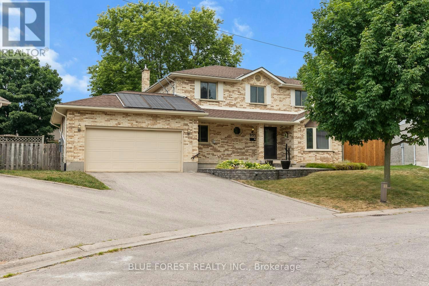 935 Country Club Place, London, ON, N6C 5R5