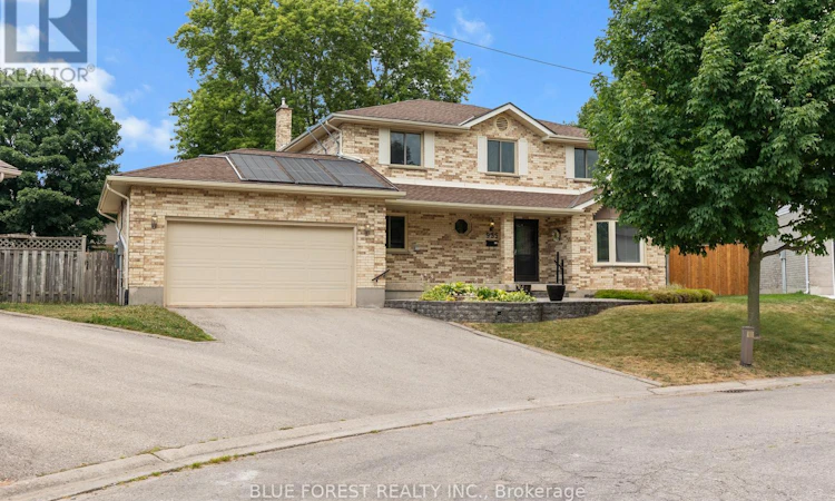 935 Country Club Place