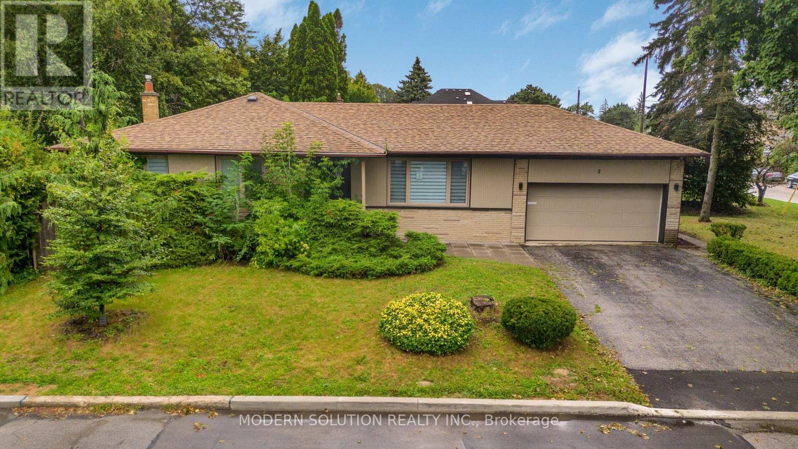 2 Caswell Drive, Toronto, ON, M2M 3L9