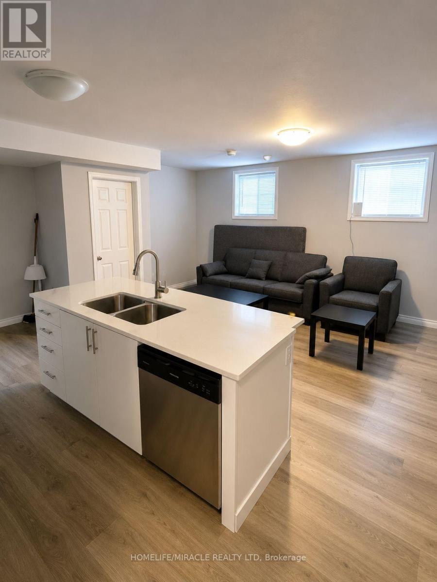 9-252 Penetanguishene Road, Oro-Medonte, ON, L4M 7C2 - 5