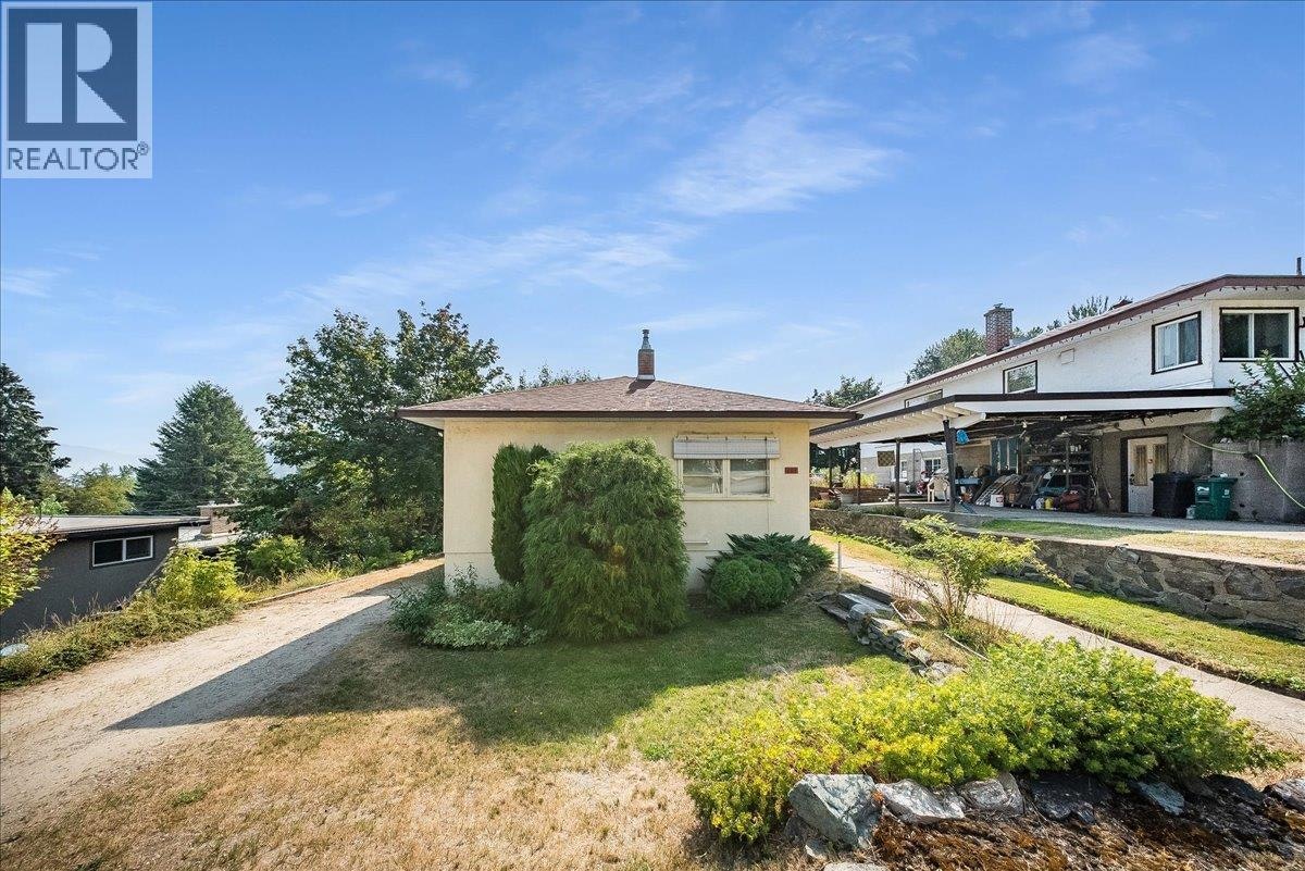 664 Forrest Drive, Warfield, BC, V1R 2H6