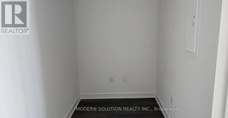 224-3900 Confederation Parkway, Mississauga, ON, L5B 0M3 - 4