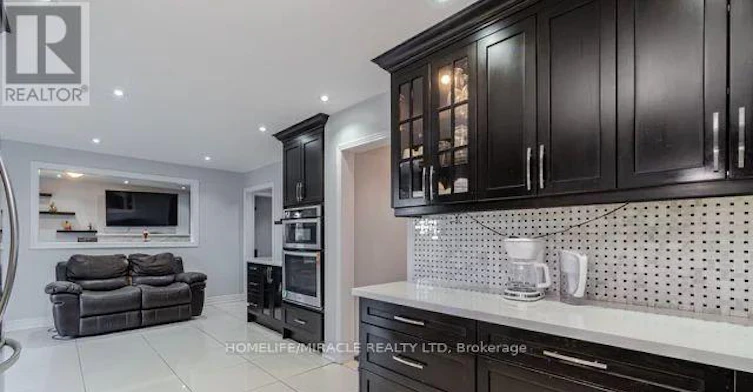 50 Hyatt Drive, Brampton, ON, L6X 3W4 - 3