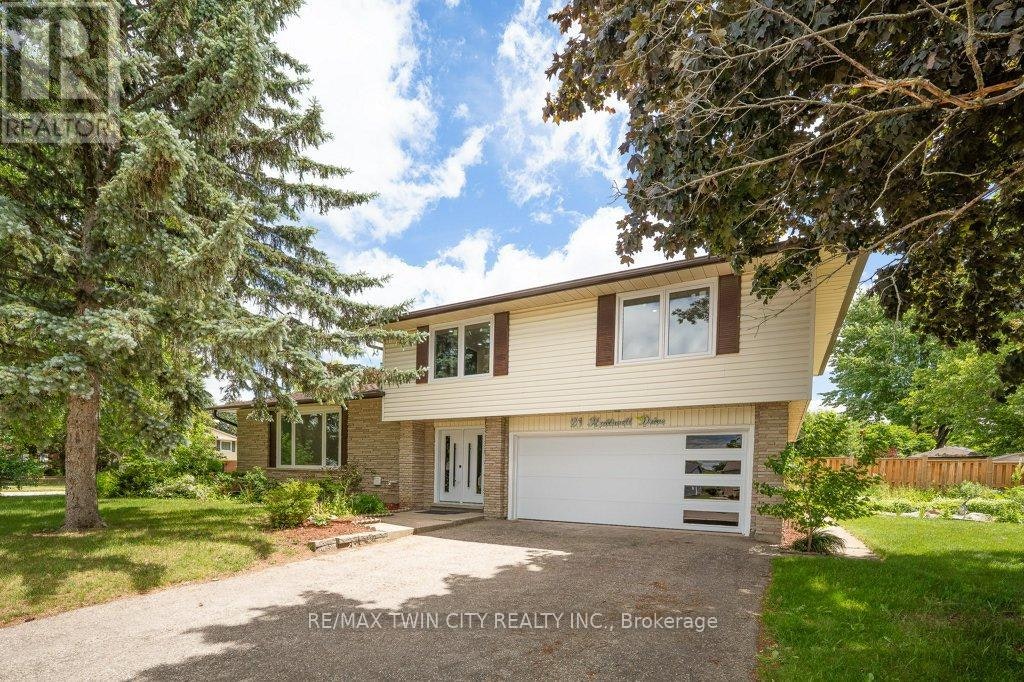 21 Halliwell Drive, Kitchener, ON, N2B 2M5