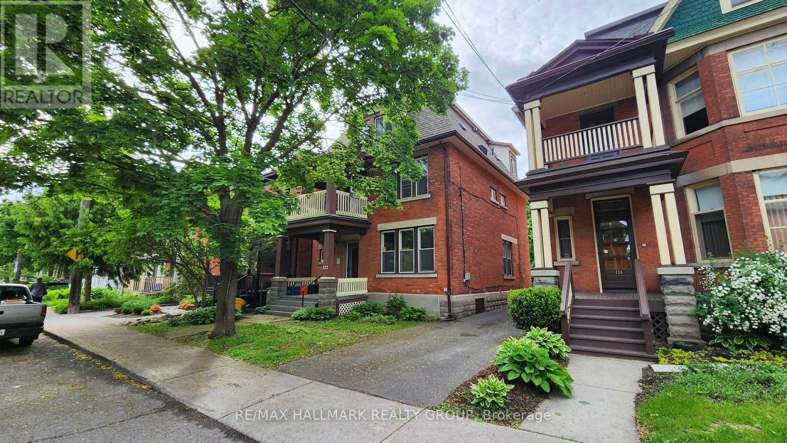 3-122 Fourth Avenue, Ottawa, ON, K1S 2L4