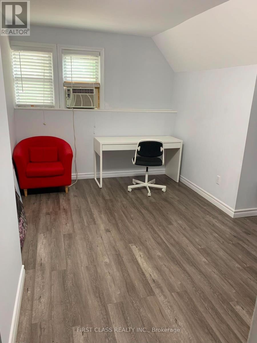 3RD FLOOR-524 Bathurst Street, Toronto, ON, M5S 2P9 - 4