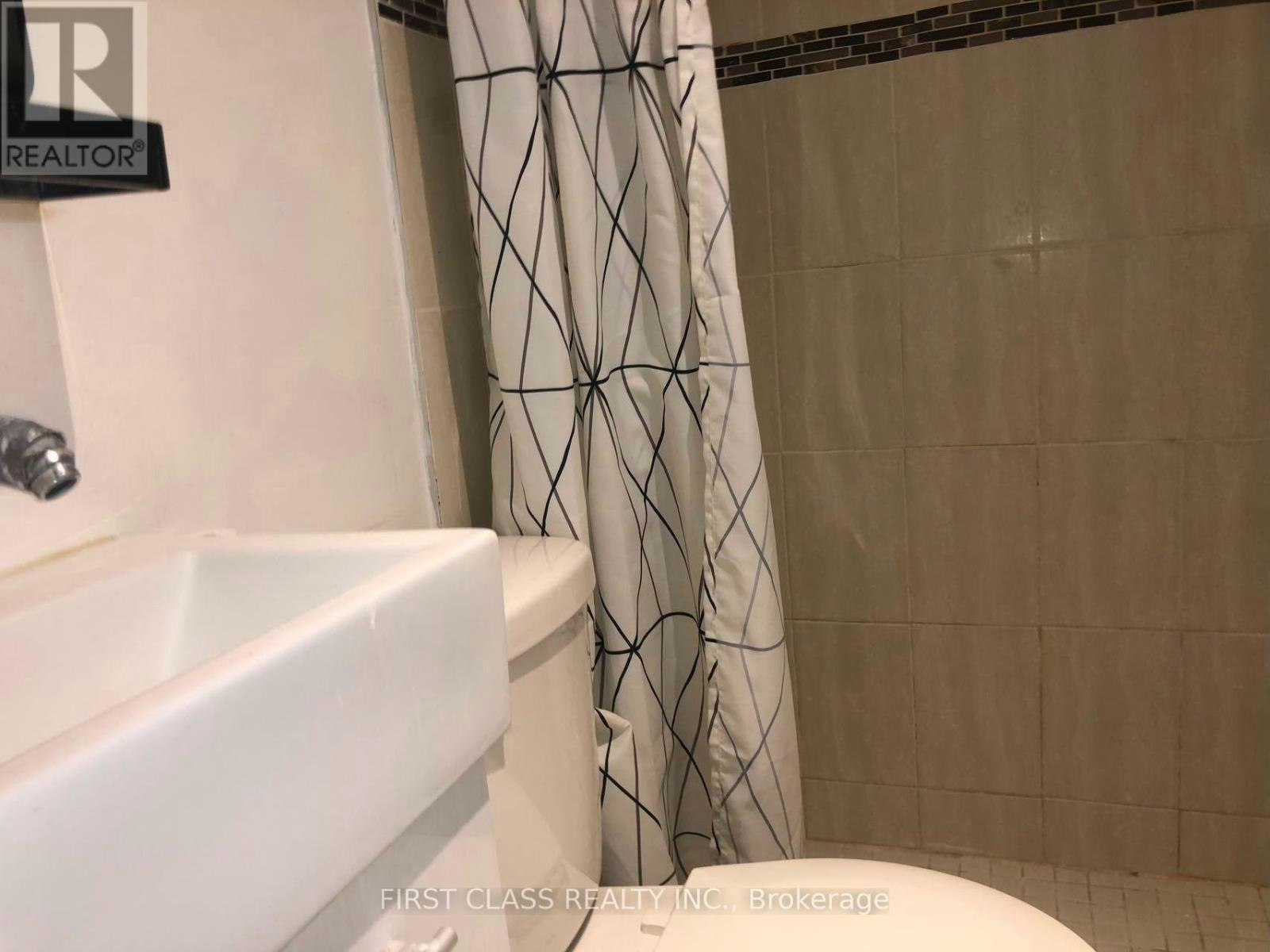 3RD FLOOR-524 Bathurst Street, Toronto, ON, M5S 2P9 - 9