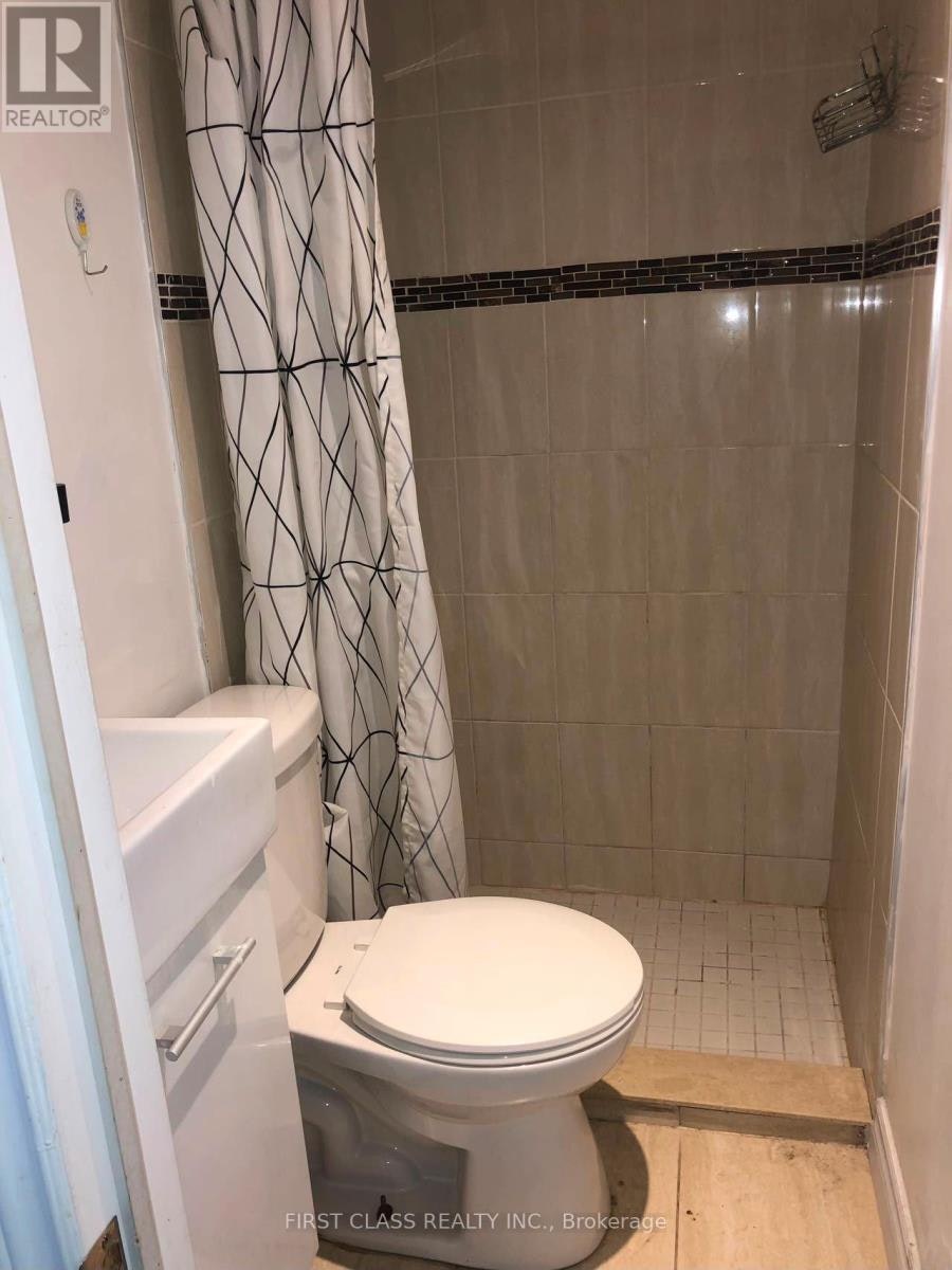 3RD FLOOR-524 Bathurst Street, Toronto, ON, M5S 2P9 - 7