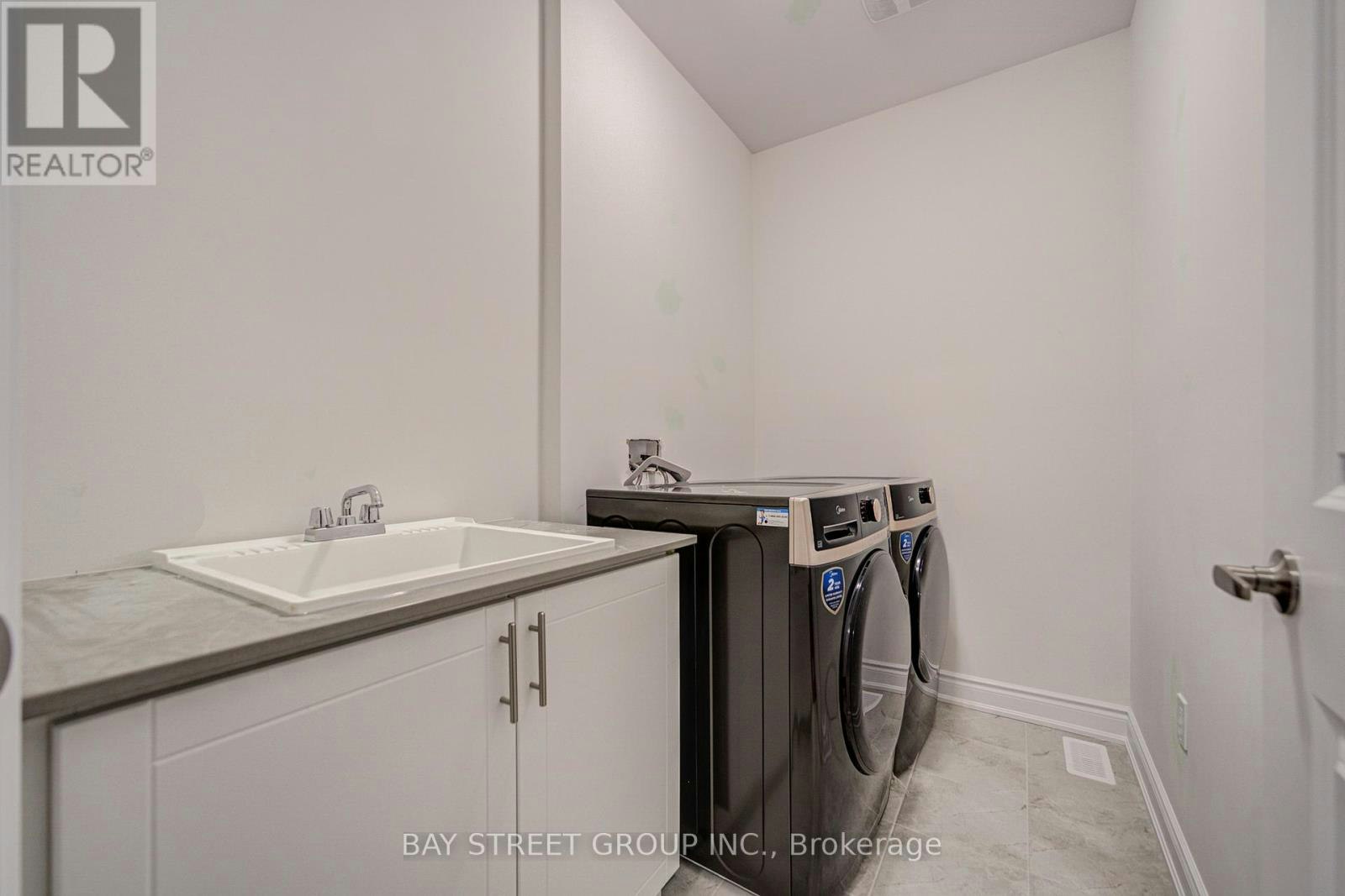 3111 Perkins Way, Oakville, ON, L6H 7G1 - 28