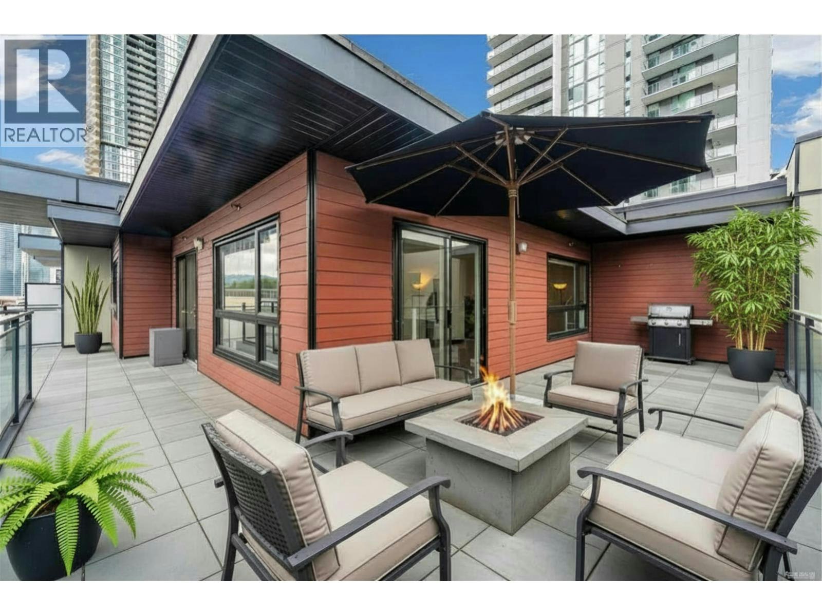 501-4468 Dawson Street, Burnaby, BC, V5C 0J9