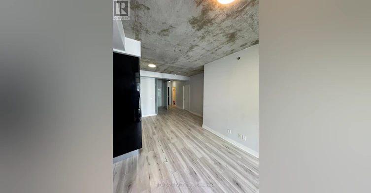 429-20 Minowan Miikan Lane, Toronto, ON, M6J 0E5 - 2