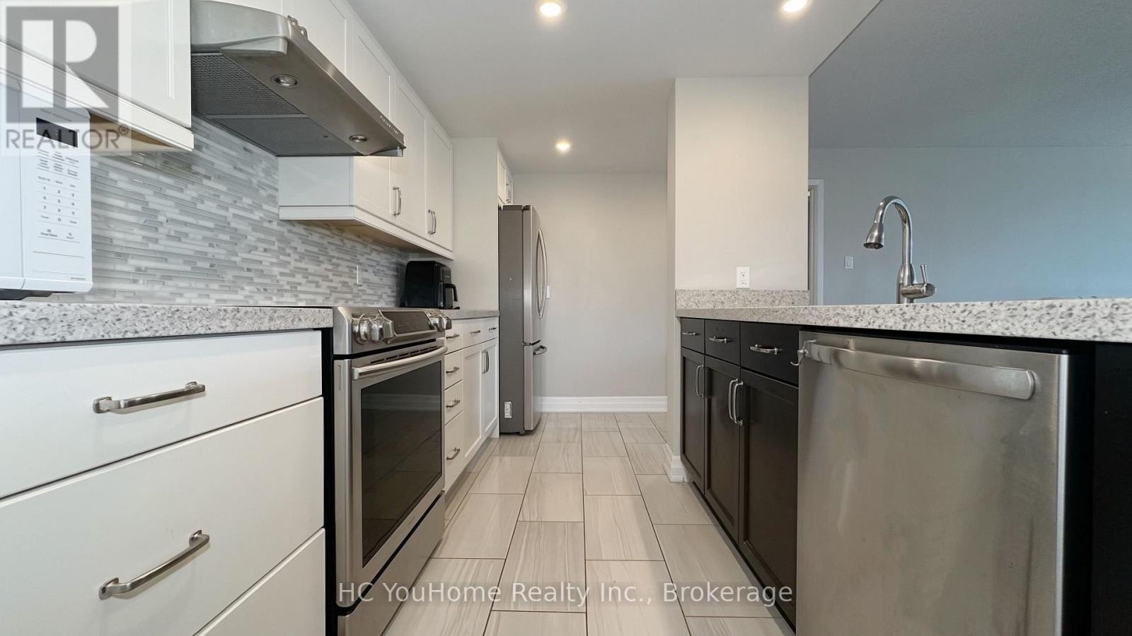 411-2 Raymerville Drive, Markham, ON, L3P 7N7 - 2