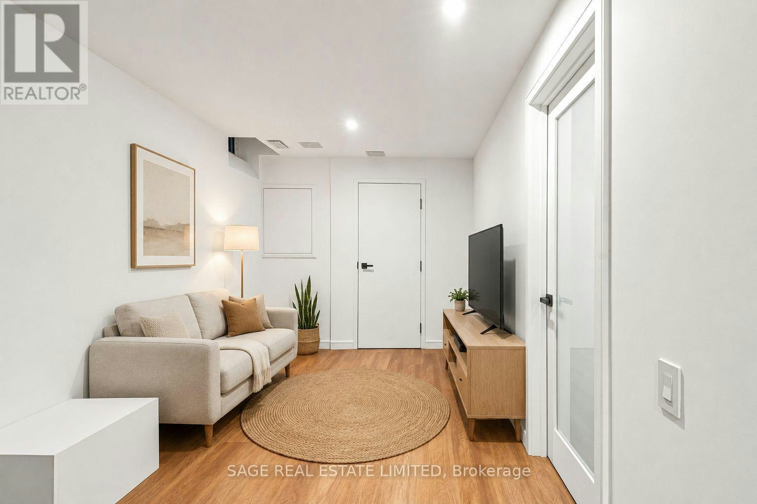 LOWER-106 Boon Avenue, Toronto, ON, M6E 3Z5 - 6