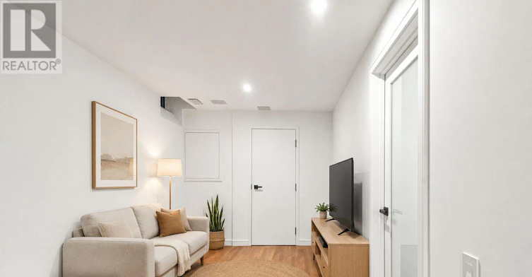LOWER-106 Boon Avenue, Toronto, ON, M6E 3Z5 - 6