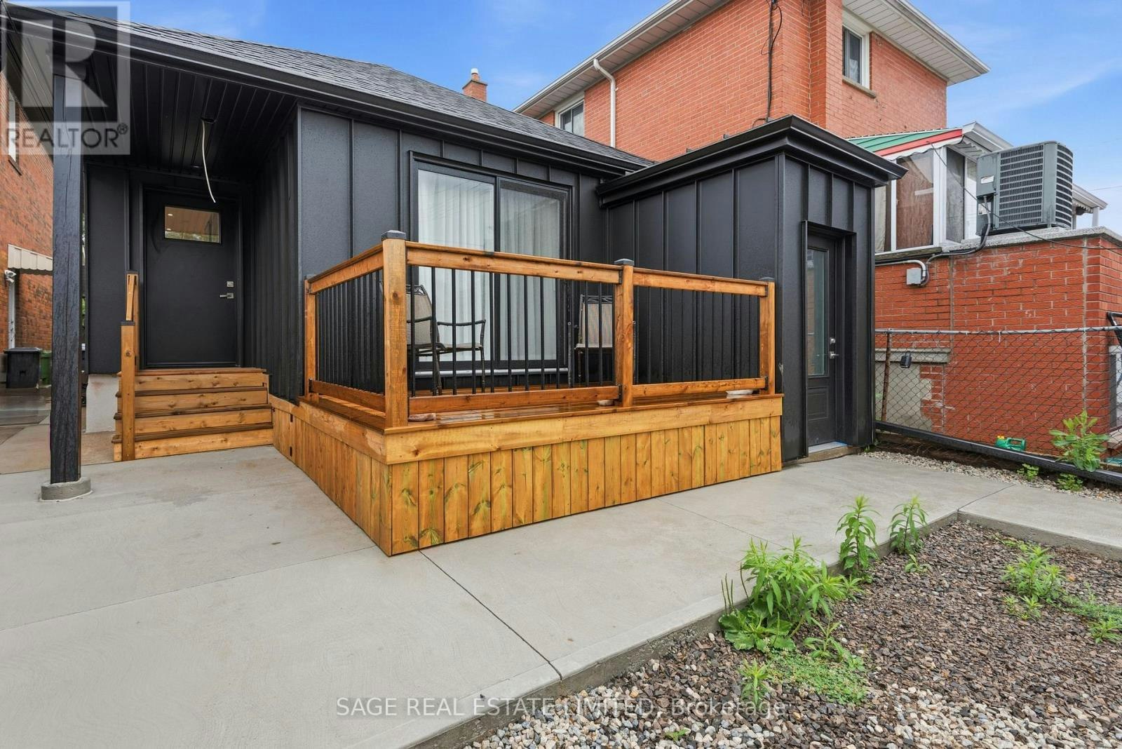 LOWER-106 Boon Avenue, Toronto, ON, M6E 3Z5 - 22