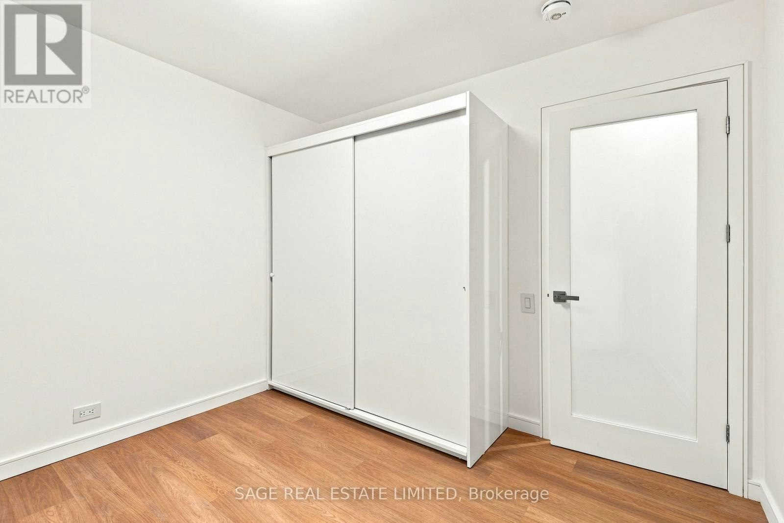 LOWER-106 Boon Avenue, Toronto, ON, M6E 3Z5 - 17