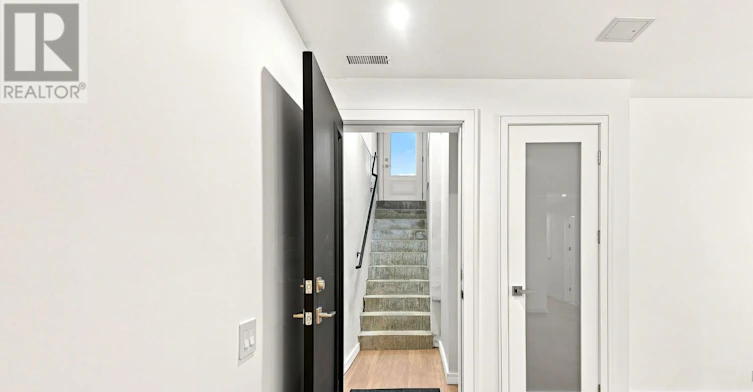 LOWER-106 Boon Avenue, Toronto, ON, M6E 3Z5 - 8