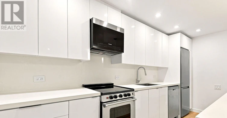 LOWER-106 Boon Avenue, Toronto, ON, M6E 3Z5 - 9