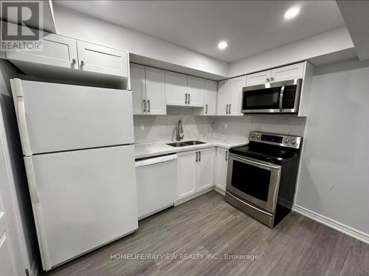 613 Osler Court, Newmarket, ON, L3X 2P5 - 4