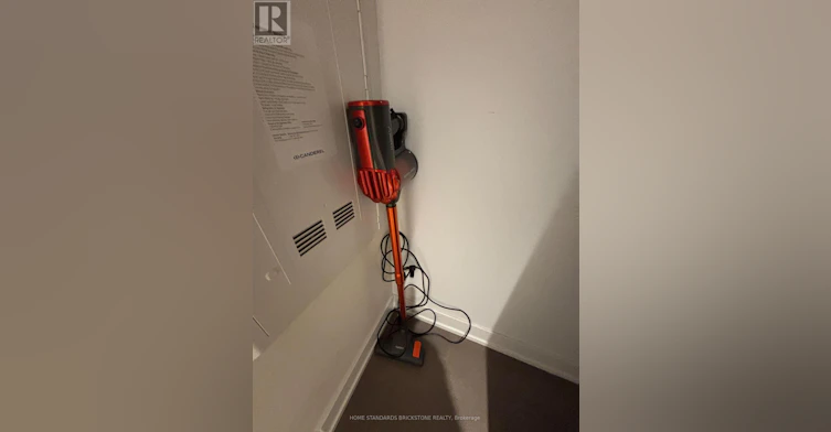 3912-7 Grenville Street, Toronto, ON, M4Y 0E9 - 25
